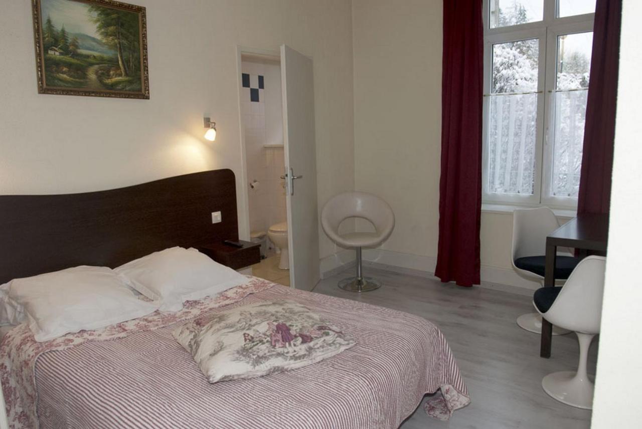 Plombières-les-Bains Acacias Apparts Hotel الغرفة الصورة