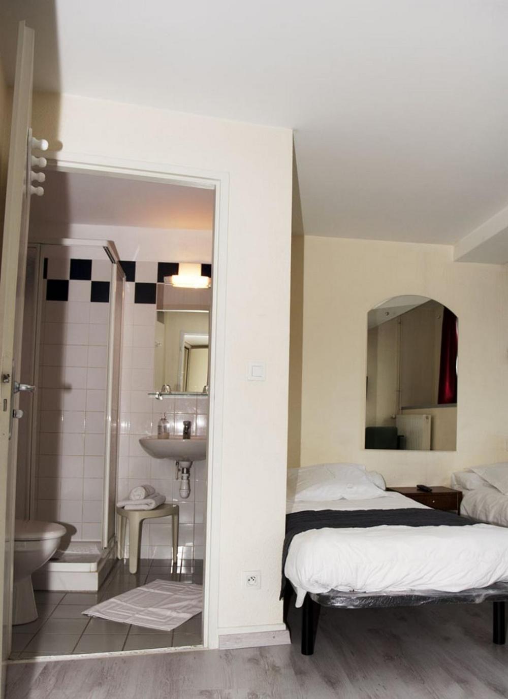 Plombières-les-Bains Acacias Apparts Hotel الغرفة الصورة